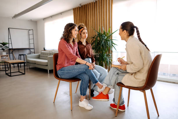 istock Counseling at home 1388395368