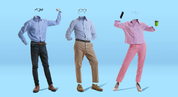 trzy stylowe niewidzialne osoby w nowoczesnych strojach w stylu biznesowym i okularach stojące na niebieskim tle. pojęcie mody, stylu - invisible absence shirt mystery zdjęcia i obrazy z banku zdjęć