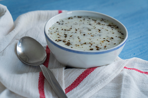 Homemade Turkish yogurt soup (yayla soup)