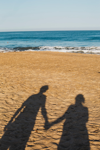 two people, heterosexual couple, beach, ocean