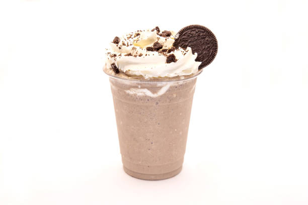 cookies and cream frappe with whipped cream and biscuits. - caramel latté coffee cafe macchiato imagens e fotografias de stock