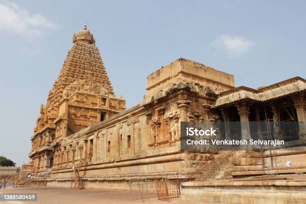Landscape Of Thanjavur Brihadisvara Temple In Tanjore Tamilnadu India Stock Photo - Download Image Now