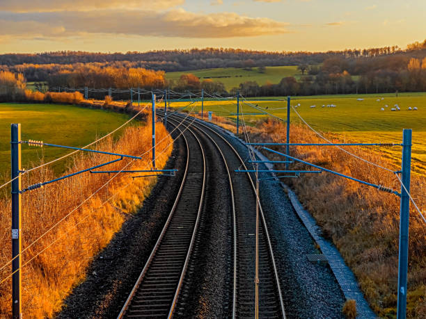railways - an electric powered railway line  in the english countryside. - midlands imagens e fotografias de stock