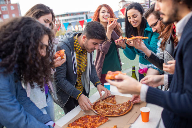 istock Pizza party on the roof 1388663031