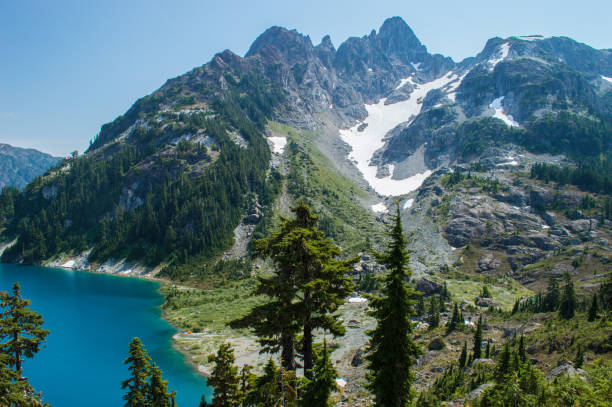 istock Cream Lake alpine lake vancouver isalnd 1388800176