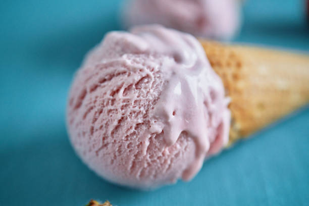 istock Strawberry Ice Cream in a Cone 1388823700