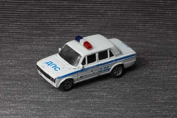 istock police car toy 1388831185