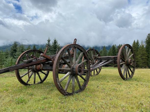istock Antique wooden wagon 1388870722