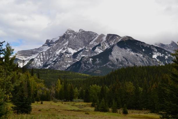 istock Rocky Mountain in Autumn 1388871607