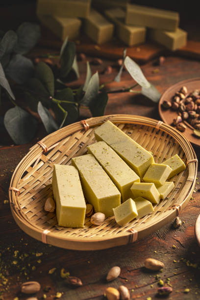 istock White chocolate cubes with pistachios 1388895637