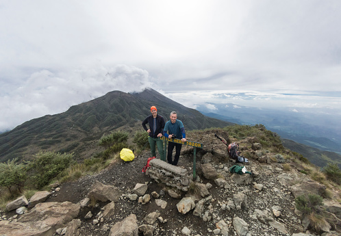 Two hikers have reached the summit of Little Mount Meru (3.820 mt., 12.533 ft.) in Tanzania. The area is famous for hiking and to get acclimated for further hikes on Mount Kilimanjaro.
Canon EOS 760D, 1/125, f/22, 9 mm.