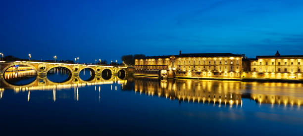 istock Famous view of Pont Neuf by night 1388996648
