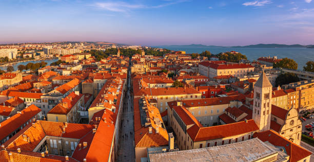 vue de dessus de zadar, croatie. - city of zadar photos et images de collection