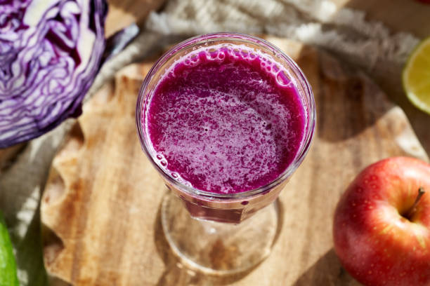 istock Purple cabbage juice with red cabbage, apples and lime 1389010435