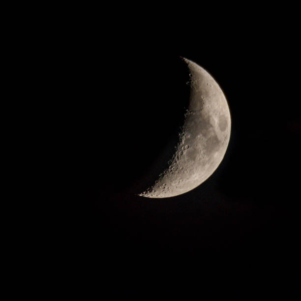 istock View of the moon from North America 1389042978