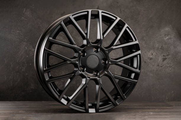 블랙 스포티 한 경량 단조 합금 휠 세련된 디자이너 튜닝 자동차 부품 - alloy wheel 뉴스 사진 이미지