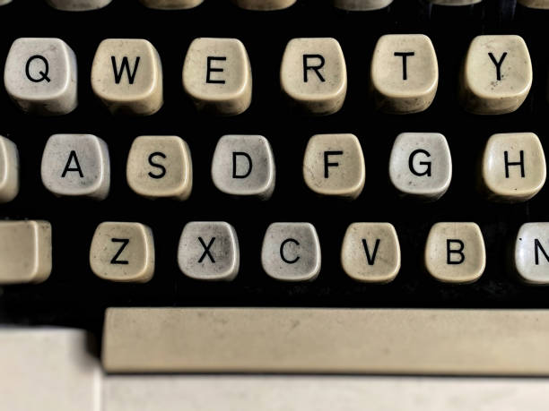 tecnologia - typewriter keyboard typewriter retro revival old fashioned - fotografias e filmes do acervo