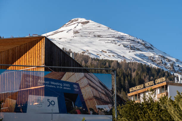 hotel kongresowy w davos w szwajcarii - world economic forum zdjęcia i obrazy z banku zdjęć