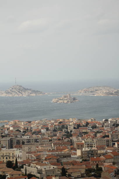 Château d'If and Homes Small Islands next to the Marseille and a small castle with home views frioul archipelago stock pictures, royalty-free photos & images