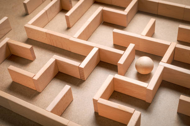 istock Ball in the maze game 1389124798