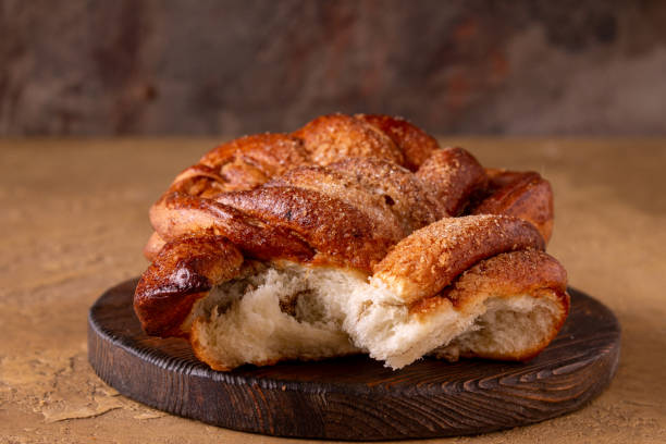 istock sweet twisted cinnamon bun, close-up 1389126096