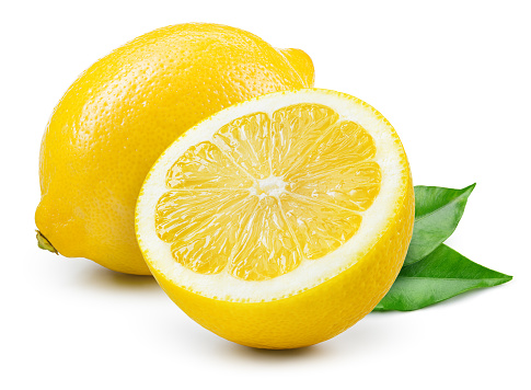 Fruta de limón con hoja aislada. Limón entero y medio con hojas sobre fondo blanco. Limones aislados. Con trazado de recorte. Profundidad de campo completa photo