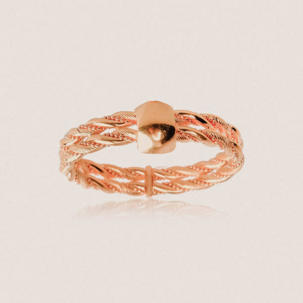 istock Luxury Gold and Diamond Jewelry 1389155677