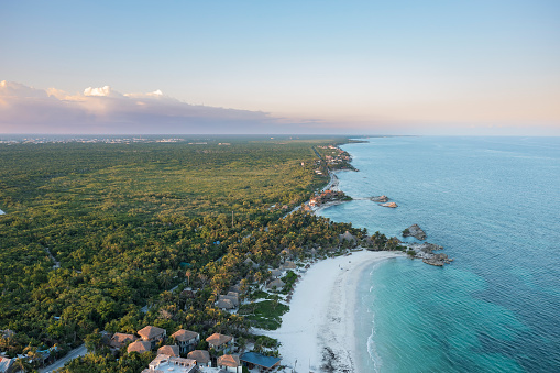 hermosas playas de Tulum vistas desde arriba, Quintana Roo, México photo
