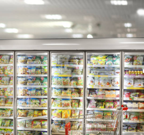 istock empty grocery cart in an empty supermarket 1389350097