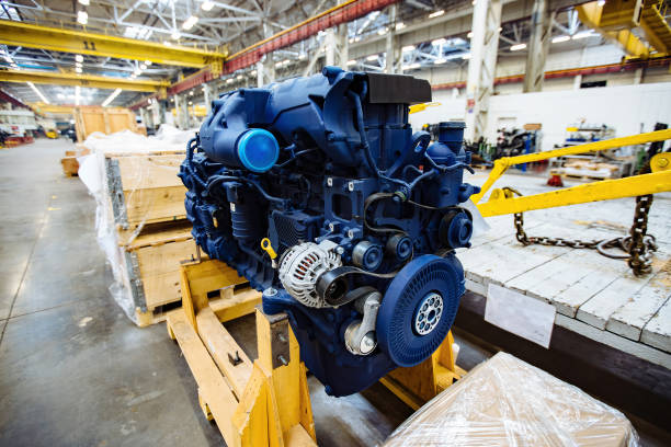istock Modern diesel engine for assembling of machinery in the workshop 1389353585