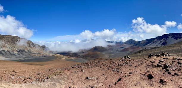 istock Haleakala Crater on Maui, Hawaii 1389372748