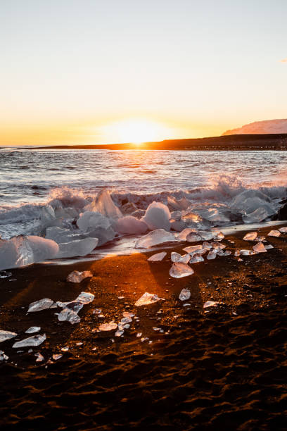 istock Scenic sunset at the Diamond Beach in Iceland 1389380713