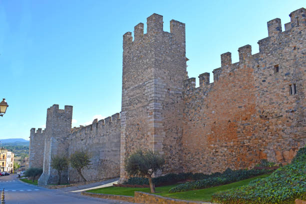 istock Medieval wall in Montblanc Tarragona Spain 1389449646