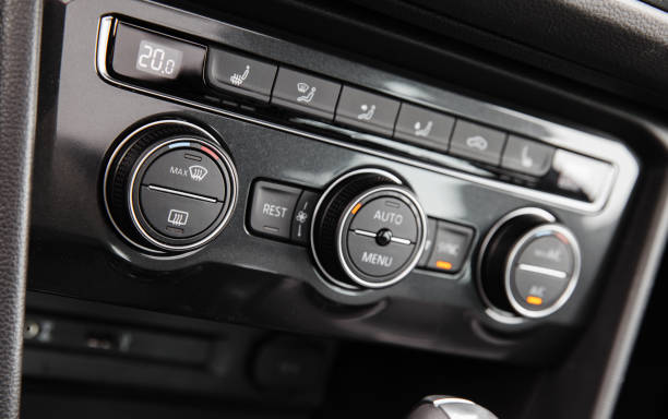 istock Climate control panel of modern luxury crossover car 1389479913