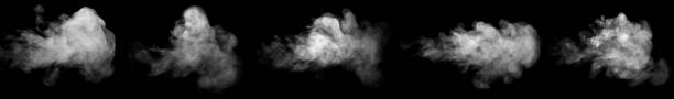 garnitur. nahaufnahme von dampf oder abstraktem weißem smog, der darüber aufsteigt. zu sehende wassertröpfchen, die wunderschön wirbeln - smoke condensation gas smooth stock-fotos und bilder
