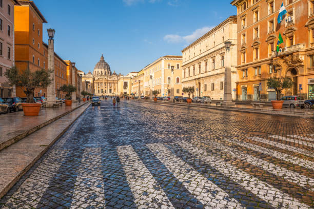cidade do vaticano na manhã - rome vatican italy city - fotografias e filmes do acervo