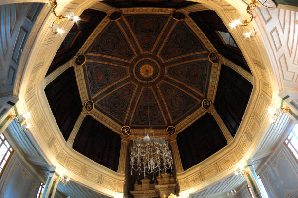 istock Ertugrul Tekke Mosque - İstanbul 1389520037
