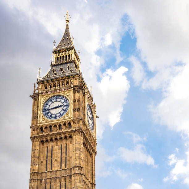 istock Big Ben on a sunny day 1389527627