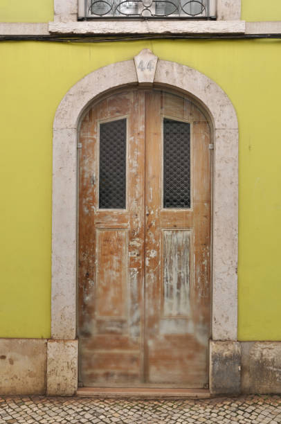 istock Old wooden door 1389532072