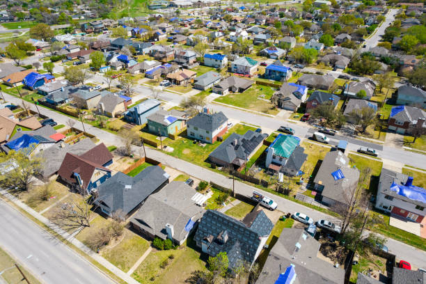 istock Entire Neighborhood Destroyed by Tornado 1389576086