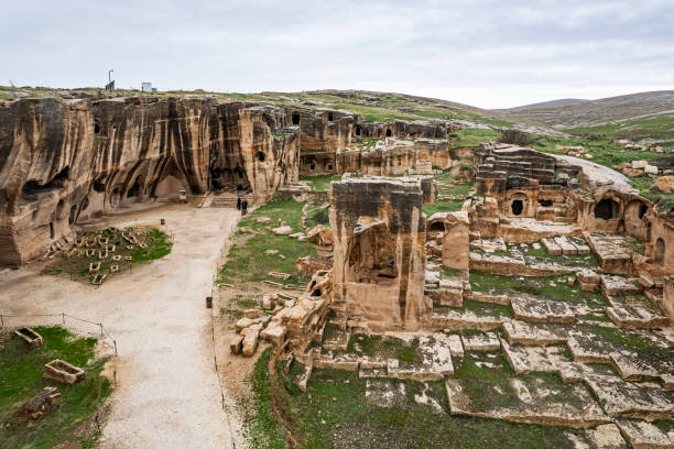 mardin, dara antike stadt. mesopotamien. mardin, türkei.dara antike stadt, eine der wichtigsten siedlungen mesopotamiens. - midyat stock-fotos und bilder