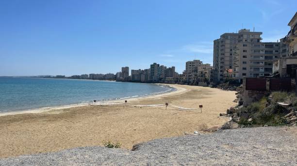 varosha is the southern quarter of the famagusta under the control of northern cyprus. - famagusta imagens e fotografias de stock