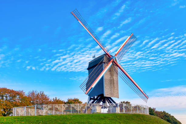 młyn sint-janshuis - belgium bruges windmill europe zdjęcia i obrazy z banku zdjęć