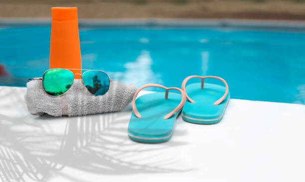 istock Summer Holiday relax on the pool 1389721318