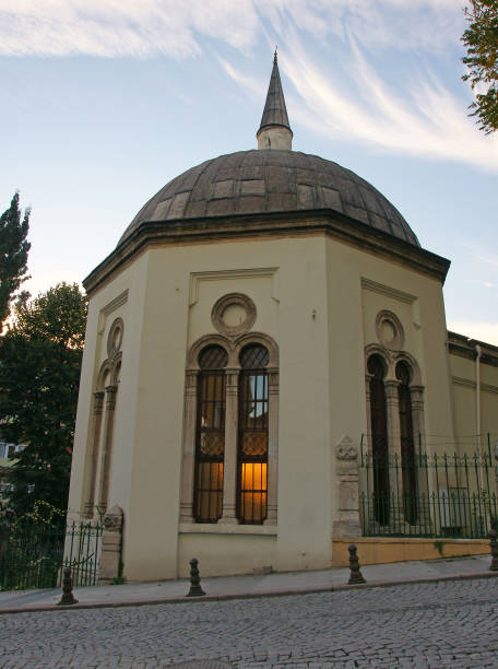 istock Fuat Pasha Mosque and Tomb - İstanbul 1389751099