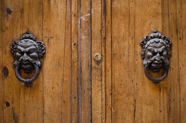 istock Clappers in Colle Val d'Elsa, Tuscany, Italy 1389767151