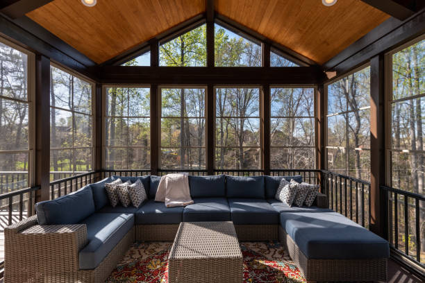 istock Contemporary Porch Enclosure in Springtime 1389791204