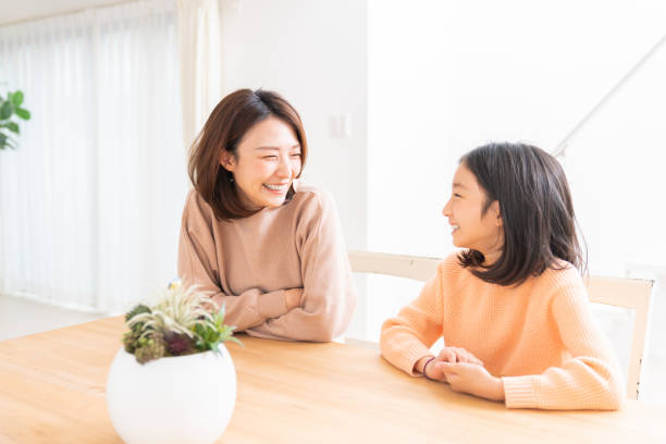 istock asian mother and daughter 1389795283