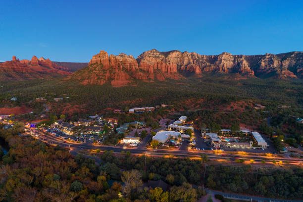 kuvapankkikuvat ja rojaltivapaat kuvat aiheesta sedona iltahämärässä - coconino national forest