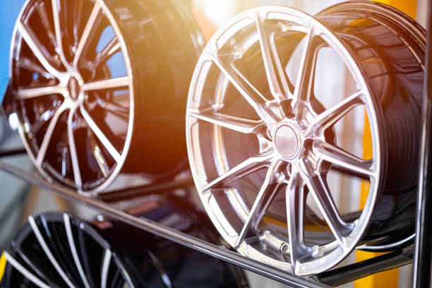 ホイール合金ホイールリムまたはマグ高性能ホイール自動車部品の装飾。 - car rims 写真 ストックフォトと画像